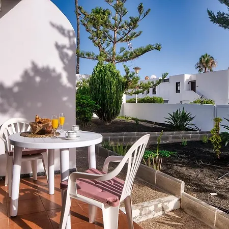 Zefiro - 500m To The By Lanzarote